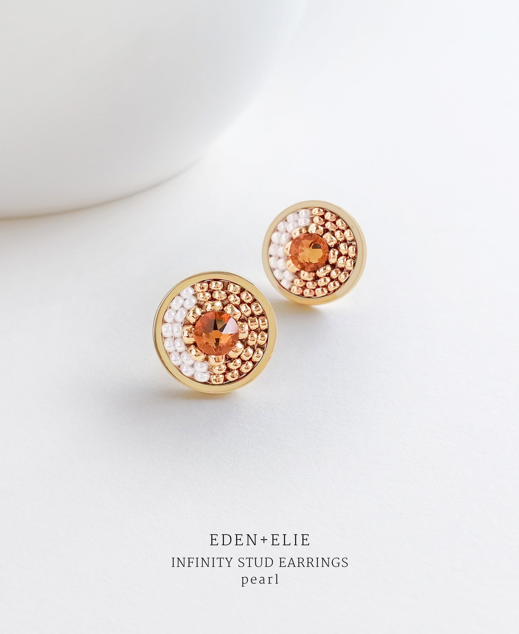 EDEN + ELIE Infinity stud earrings - pearl